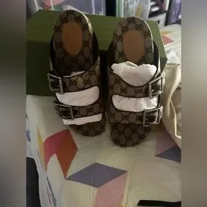 Gucci | Shoes | Brand New Gucci Slide Never Been Worn A Man  display picture 2